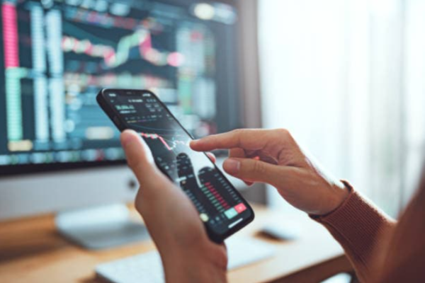 The Role of Dark Mode in Trading Platforms The Role of Dark Mode in Trading Platforms